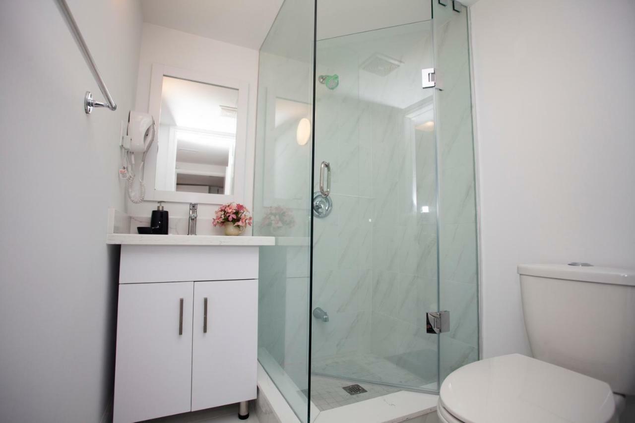 Cozy 3Br 2Bth Lower Unit, A Min To Hwy401, 404 & Dvp Villa Toronto Kültér fotó